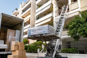 Μετακόμιση με Ανυψωτικό: Γλιτώνεις Επιβάρυνση στη Μέση;